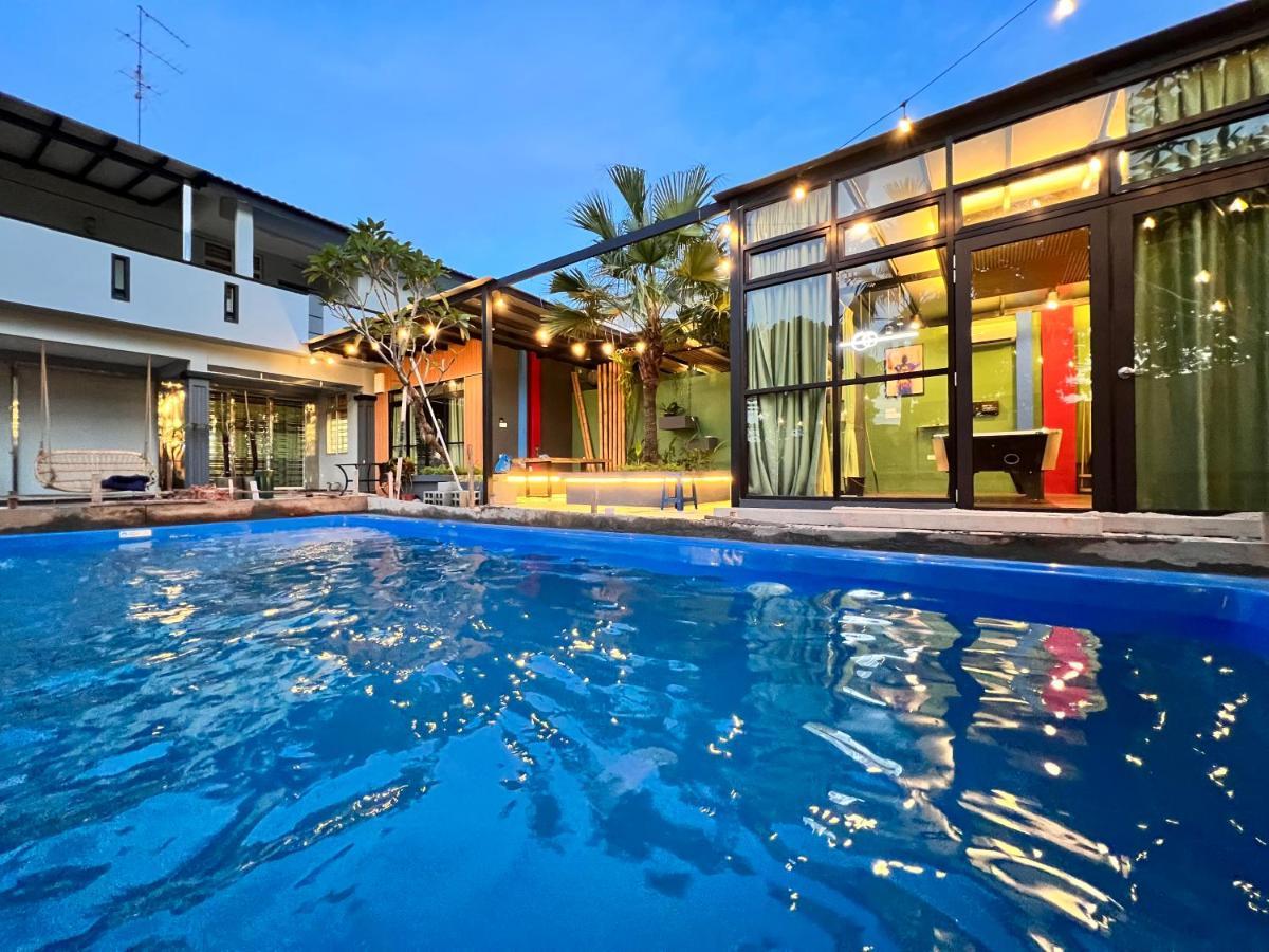 The Uniique Haus - Johor 1St Staycation Water Dining Experience Johor Bahru Exterior foto