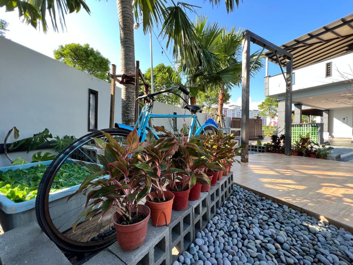 The Uniique Haus - Johor 1St Staycation Water Dining Experience Johor Bahru Exterior foto